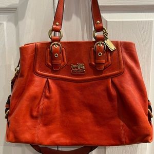 Excellent Coach purse with horse & carriage logo